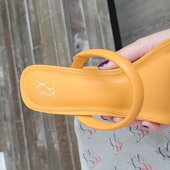 New York & Company Orange Heels - Picture 8 of 12
